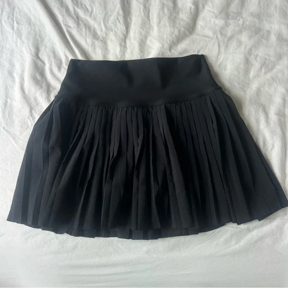 ALO Yoga Women's Black Tennis Skirt - Picture 3 of 4